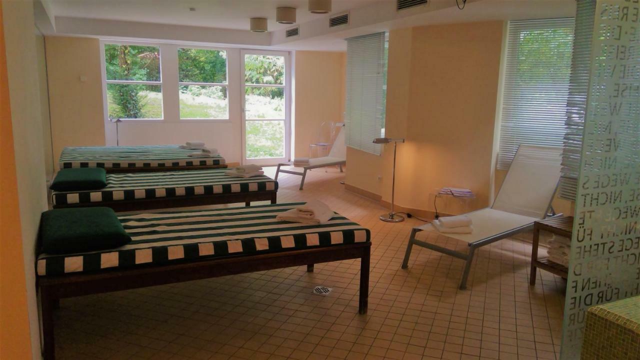 Relexa Waldhotel Schatten Stuttgart Eksteriør bilde